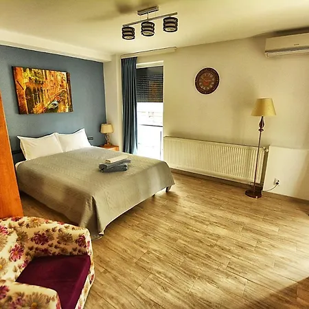 Mario - Romantic Mamaia