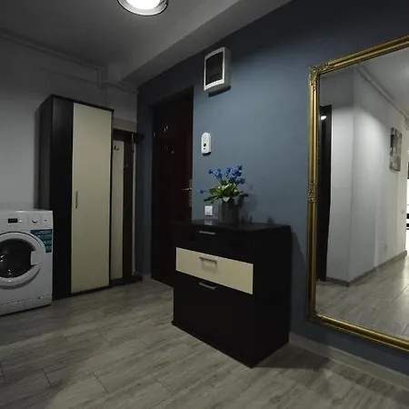 Mario - Romantic Mamaia